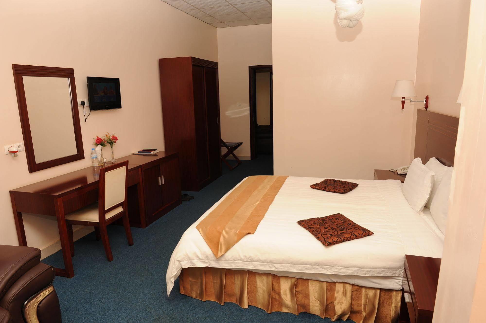 Nobleza Hotel Κιγκάλι Εξωτερικό φωτογραφία